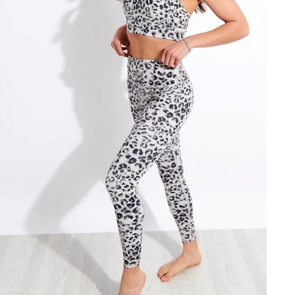 C9 CHAMPION Black Gray LEOPARD Animal Print Cropped Leggings Sz Small - Picture 11 of 16